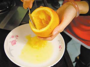 橙香蝦仁炒飯做法1