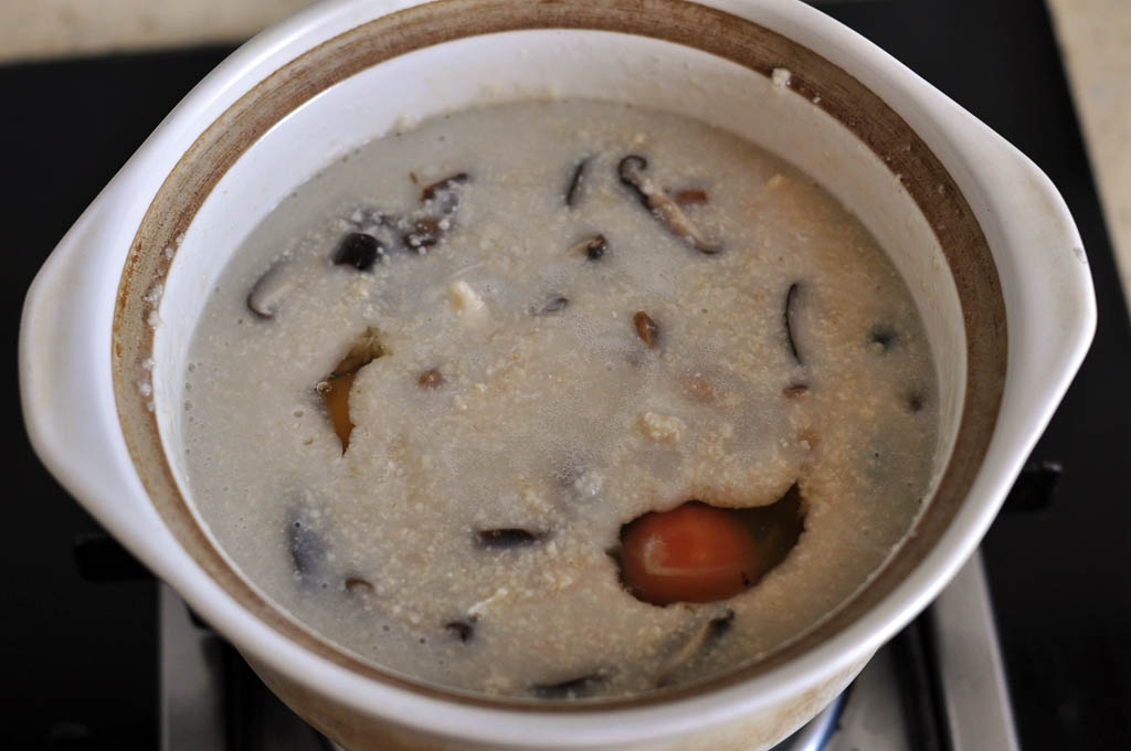 香菇雞丁滑蛋燕麥粥做法11